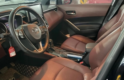 Toyota Corolla Cross bị thế này là lỗi loa cánh đúng không các bác?