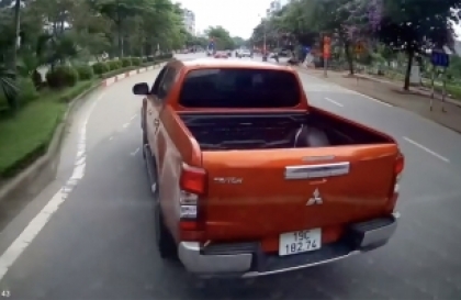 Vì sao xe Mitsubishi Triton làm xong máy lại có khói trắng?