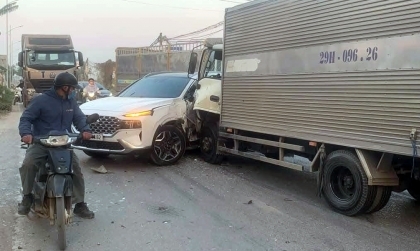 Nghị định 168 - Lỗi trừ 10 điểm GPLX ô tô: Không nhường đường cho xe đi ngược chiều theo quy định gây TNGT