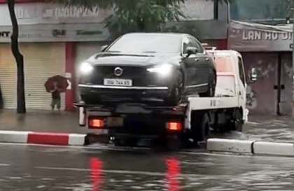 Mức phạt ô tô đi qua dải phân cách