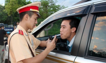 Mức phạt ô tô có nồng độ cồn trong máu hoặc hơi thở