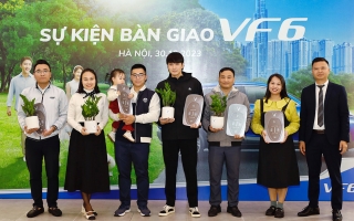 Giữ cam kết, VinFast bàn giao lô VinFast VF 6 những ngày cuối năm