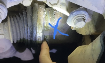 Trục láp của Hyundai Grand i10 bị tình trạng này là thế nào ạ?