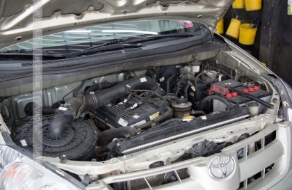 Xin các bác bắt bệnh giúp em xe Innova mới làm lại máy?