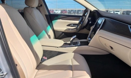 Sao xe VinFast Lux A cửa bị tự động hạ kính các bác nhỉ?