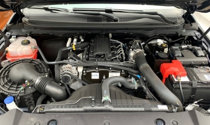 Xe Ranger mới chạy vài km đã nóng khoang máy là bị sao?