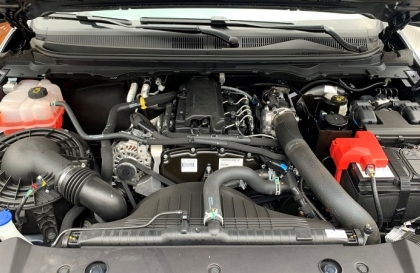 Xe Ranger mới chạy vài km đã nóng khoang máy là bị sao?