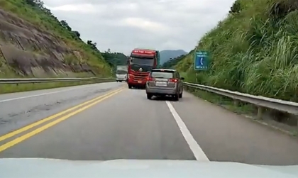 Cộng đồng mạng náo loạn truy tìm tài xế lái xe kiểu giết người trên cao tốc Hà Nội - Lào Cai