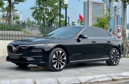 Xe Lux A có tiếng kêu gầm truyền lên vô lăng khi qua ổ gà là bị sao?