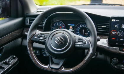 Xử lý thế nào với vô-lăng Suzuki Ertiga bị cứng ạ?