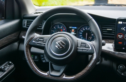 Xử lý thế nào với vô-lăng Suzuki Ertiga bị cứng ạ?