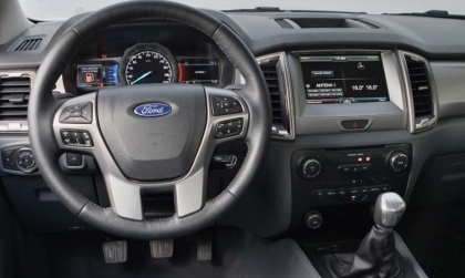 Hộp số xe Ranger của em rung dật là bị lỗi gì thế ạ?