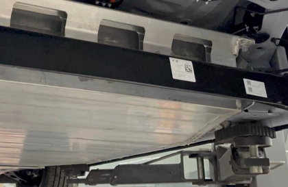 Xử lý thế nào với pin VF8 cạ gầm rách vỏ bảo vệ?