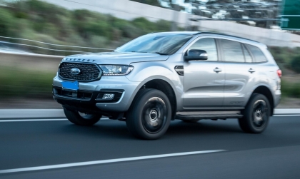 Chạy Ford Everest bị giật tua máy là bị sao?