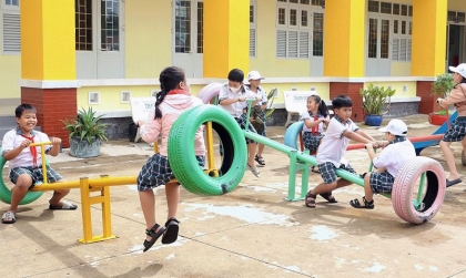 Toyota phát động chương trình “Toyota chung tay xanh hóa học đường” năm 2023 tại Bến Tre