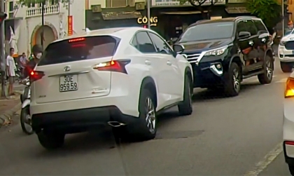 Clip VHGT: Lexus NX ngông nghênh và cái kết... Đúng người, đúng thời điểm