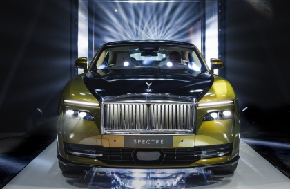 Rolls-Royce Spectre chính thức ra mắt, khởi điểm từ 17,9 tỷ đồng