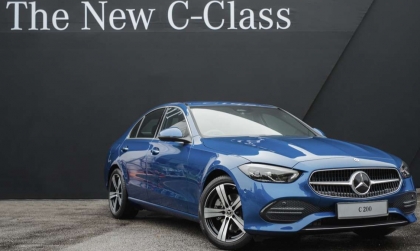 Bảng giá xe Mercedes-Benz tháng 6/2024: C-Class được tặng 1 năm bao hiểm vật chất