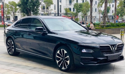 Vinfast Lux A vô lăng bị lạch cạch khi đánh lái qua phải?