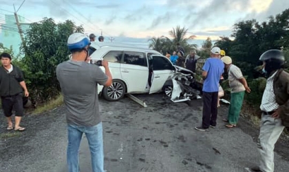 Ảnh TNGT: Mitsubishi Outlander