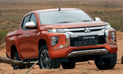 Bảng giá xe Mitsubishi tháng 11: Mitsubishi Triton được hỗ trợ 100% lệ phí trước bạ