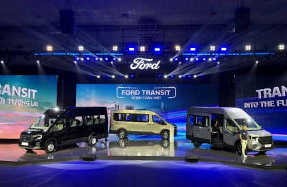 Ford Transit thế hệ mới: Nhiều lựa chọn, tham gia phân khúc limousine cao cấp