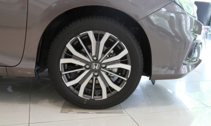 Xin tư vấn về thay lốp của Honda City?