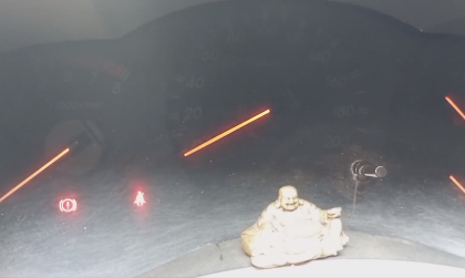 Xin các bác chỉ giáo lỗi trên đồng hồ Toyota Innova?