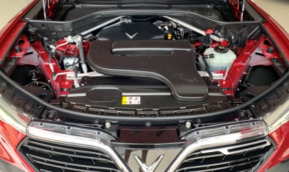 Xe vinfast lux A bị vào nước có phải bổ máy kiểm tra?