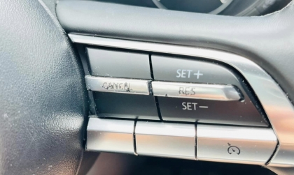 Xe Mazda3 bị mờ nút trên vô lăng vì đâu?