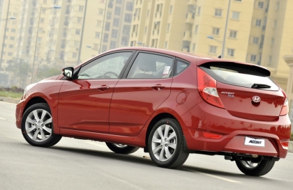 Tư vấn sửa khóa cốp accent hatchback giúp em với ạ?