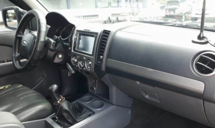 Xin các bác tư vấn 2 vấn đề về chống ồn và nhựa trên Everest