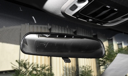 Có cách nào xử lý gương chiếu hậu của Mitsubishi Xpander bớt mờ hơn không?