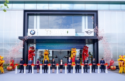 Xe Xanh: BMW ra mắt 2 mẫu xe điện iX3 và i4 tại Việt Nam