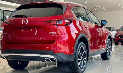 Mazda CX-5 không tự dừng khi có người phía sau?