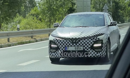 VinFast VF6 lộ ảnh chạy thử tại CH Séc