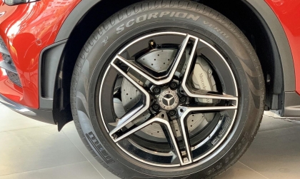 Phanh xe GLC mới bị kêu thế này có phải bình thường không?