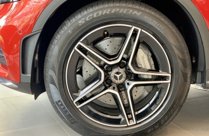 Phanh xe GLC mới bị kêu thế này có phải bình thường không?