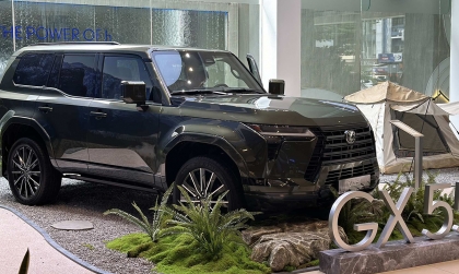 Lexus GX trở lại với phiên bản GX 550: Xe chưa có nhưng giá bán đã cập nhật
