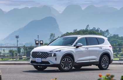 Bảng giá xe Hyundai tháng 10: Hyundai Santa Fe giảm giá tới 176 triệu đồng