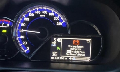 Xin tư vấn xe Toyota Vios bị lỗi ắc quy?