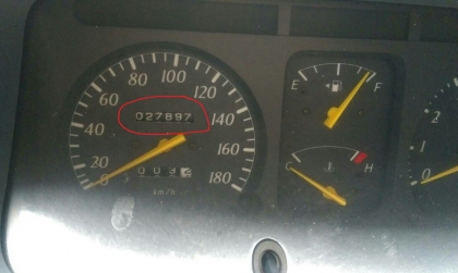 Toyota Zace đồng hồ công-tơ-met không quay số 