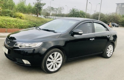 Nẹp cửa kính xe Kia Cerato bị bong thì xử lý thế nào?