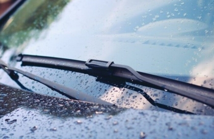 Gạt mưa liên tục trên Mazda CX-5 cần tư vấn hướng sửa chữa ạ?