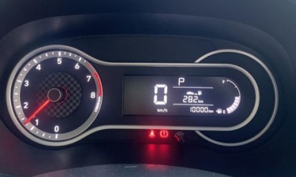 Xe Hyundai Grand i10 bị giật số buổi sáng do đâu?