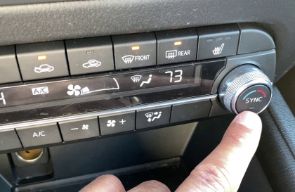 Có nên thay dàn lạnh của Mazda CX-5 bên ngoài không ạ?