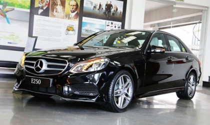 Xin tư vấn xe Mercedes-Benz E 250 thay dầu hộp số xong chuyển số bị giật nhẹ?