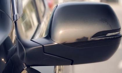 Xe Honda CR-V bị lỗi tự động gập gương và lên kính là sao?