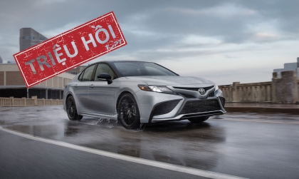 Triệu hồi Toyota Camry do vẫn đề tựa đầu