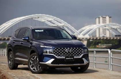 Bảng giá xe Hyundai tháng 7: Hyundai Santa Fe giảm hơn 100 triệu đồng tại đại lý